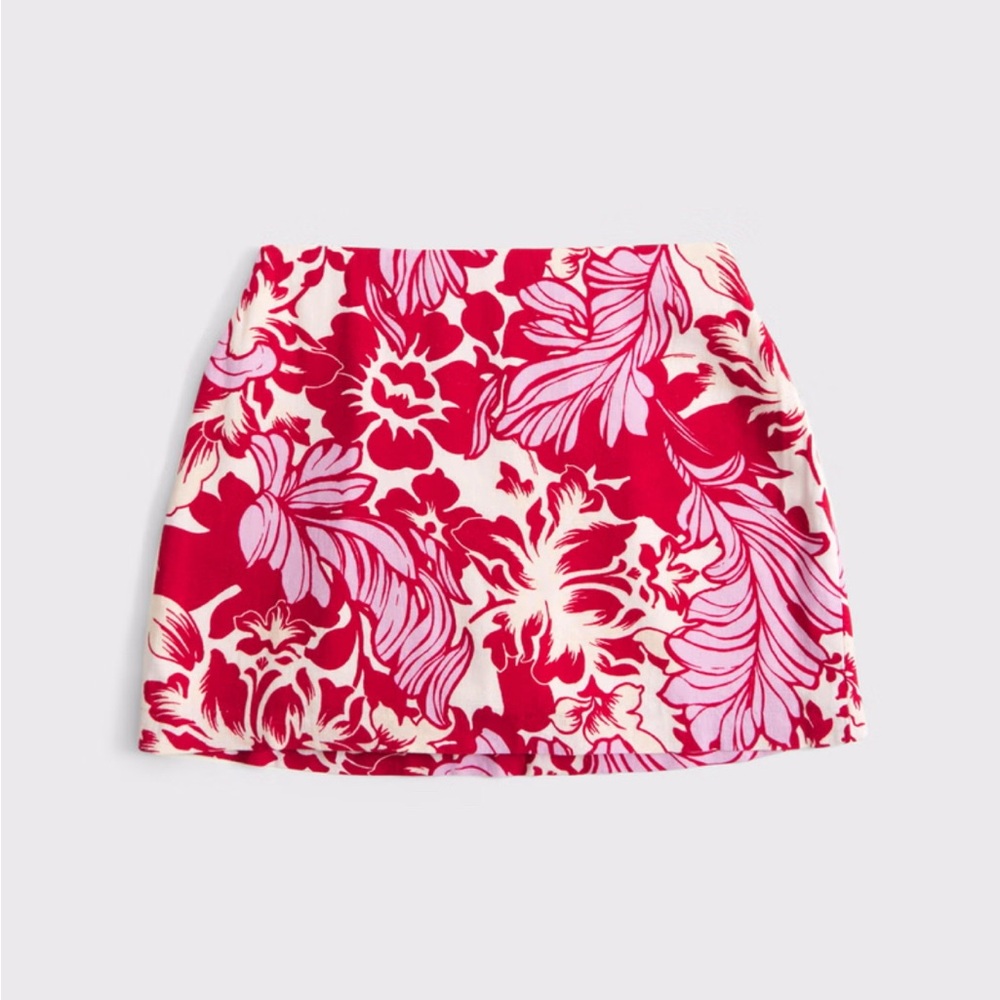 The A&F Scarlett Curve Love Linen-Blend Mini Skort